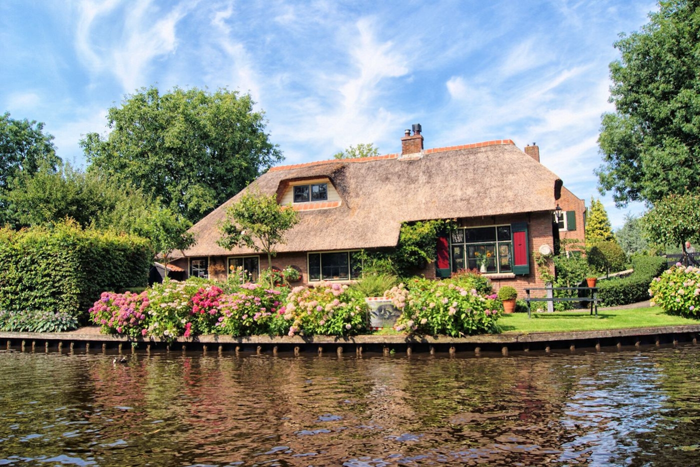 Varen en fietsen door Giethoorn