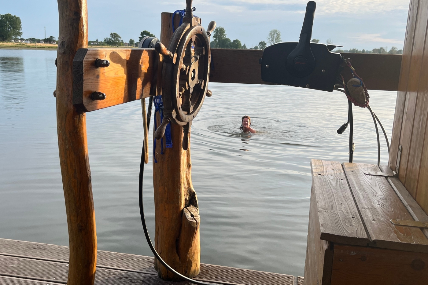 Varen en slapen op een vlot
