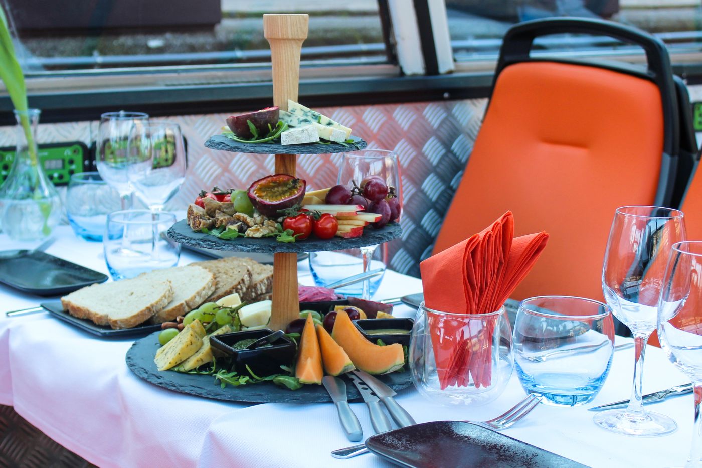 Cheese en wine cruise
