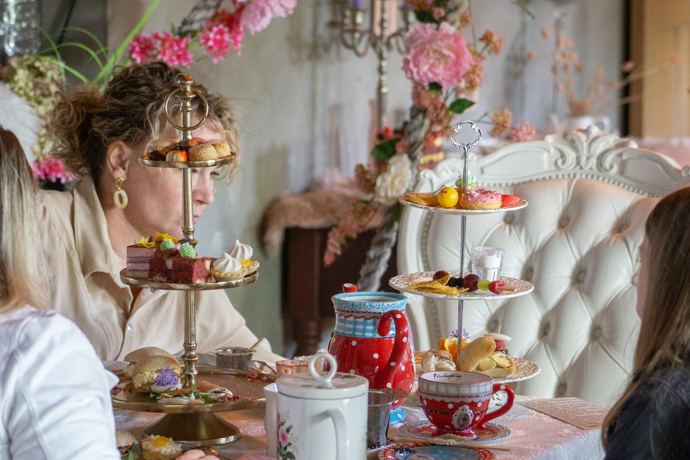 Engelse high tea