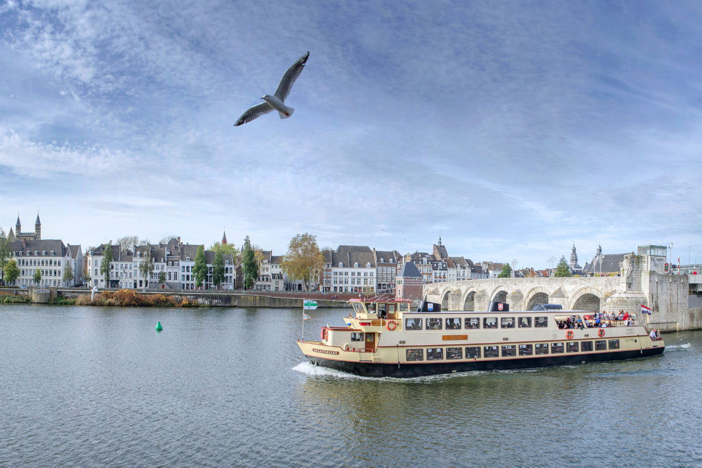 Brunchen en varen op de Maas