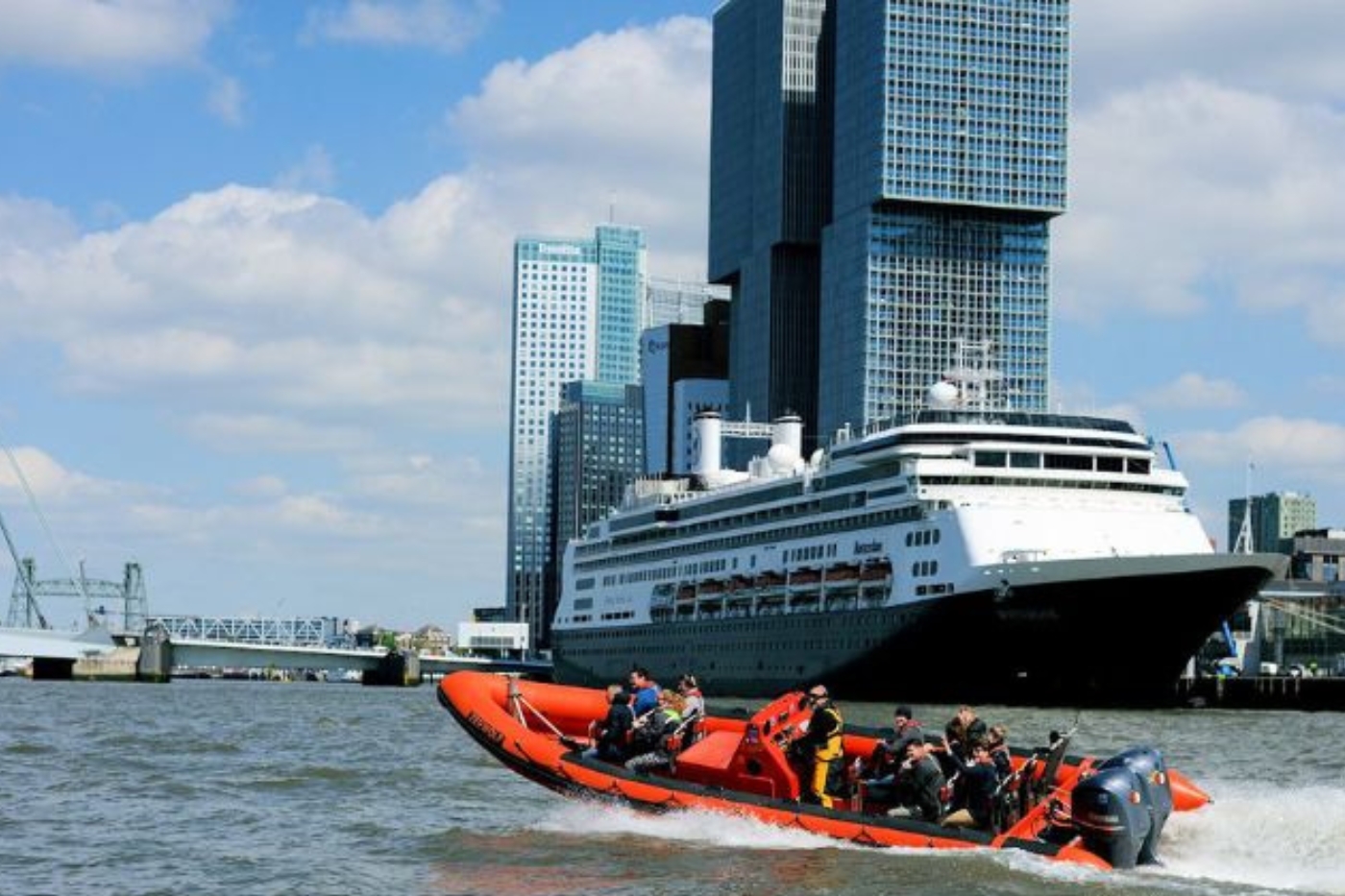 Beleef Rotterdam vanaf de Maas
