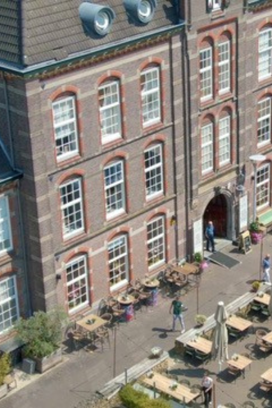 Diner in oude legerkazerne
