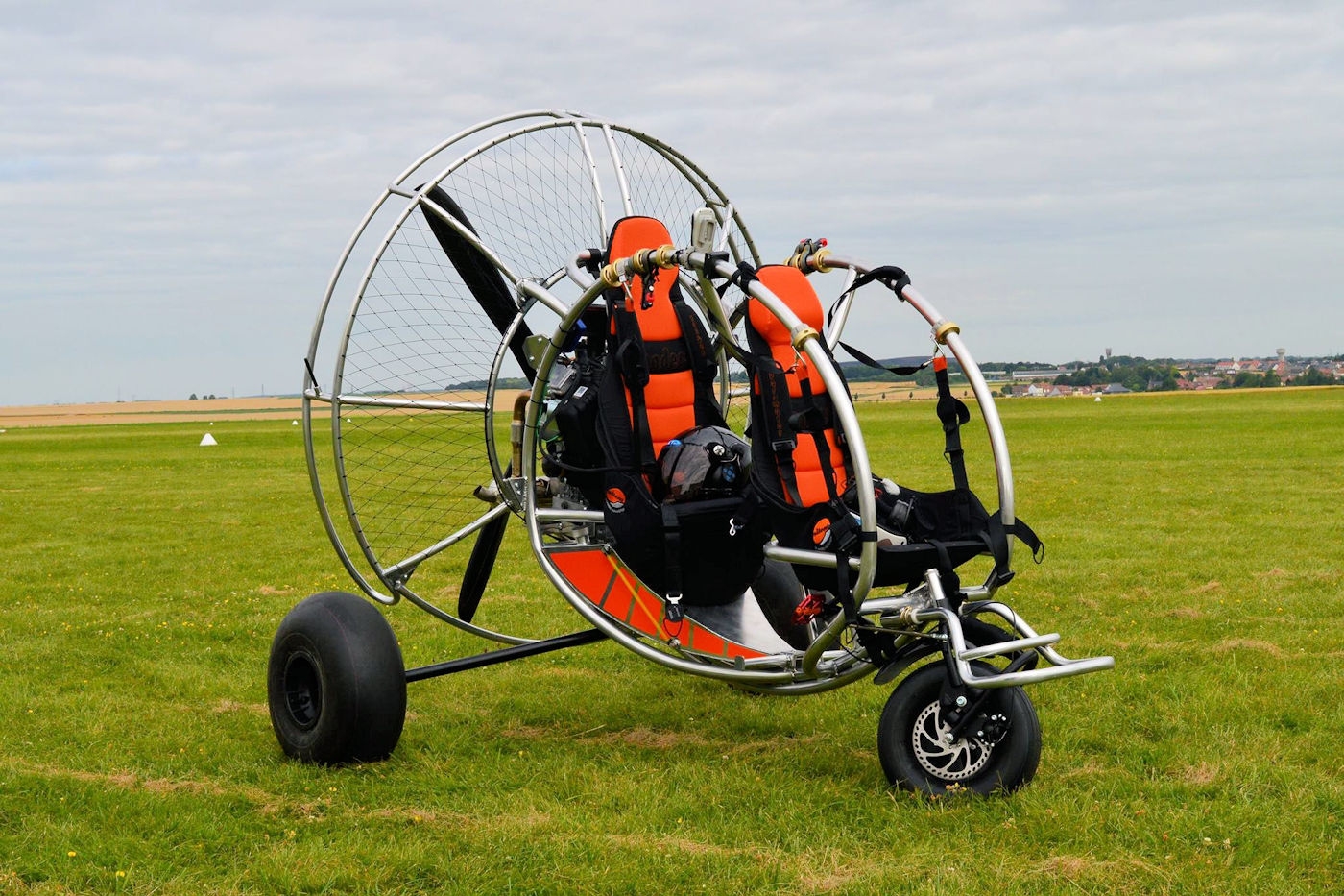 Initiatievlucht met een paramotor