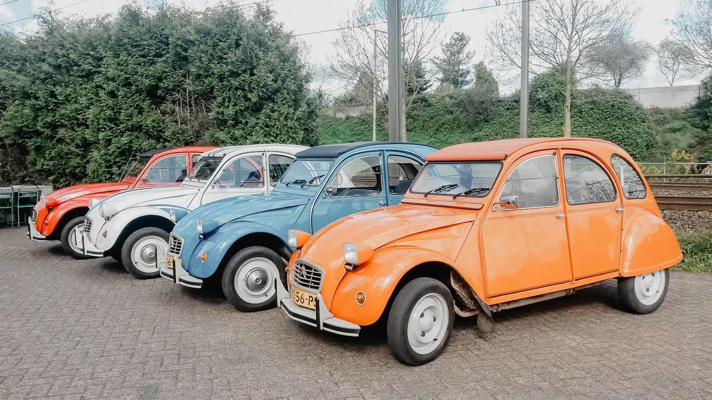 Lekker toeren in een lelijk eendje