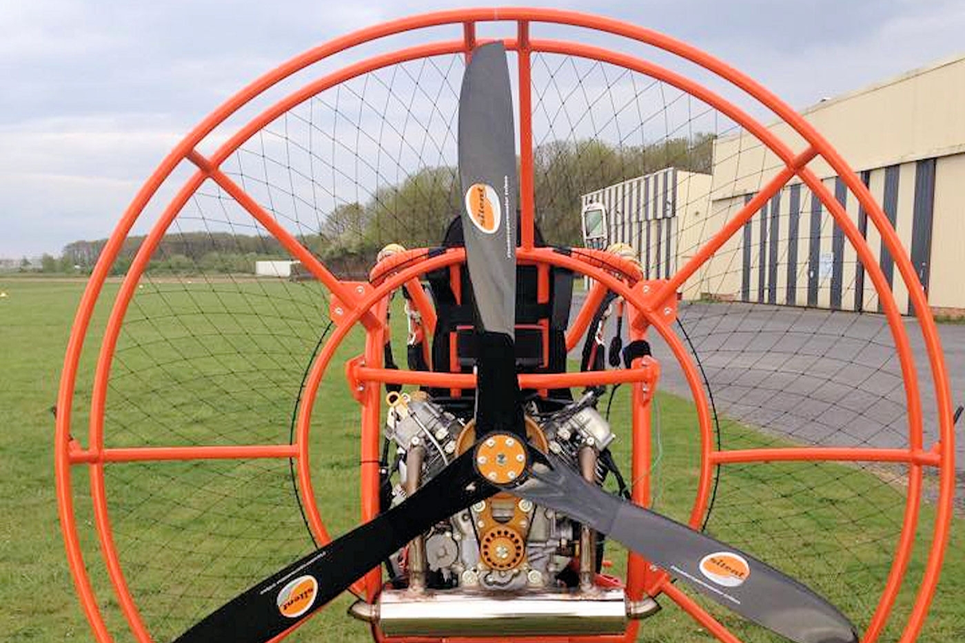 Initiatievlucht met een paramotor