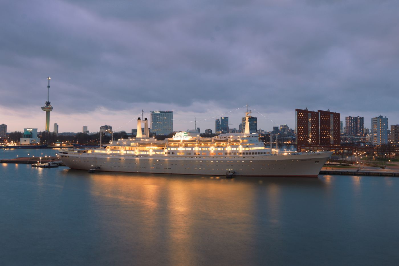Diner op het ss Rotterdam cadeau