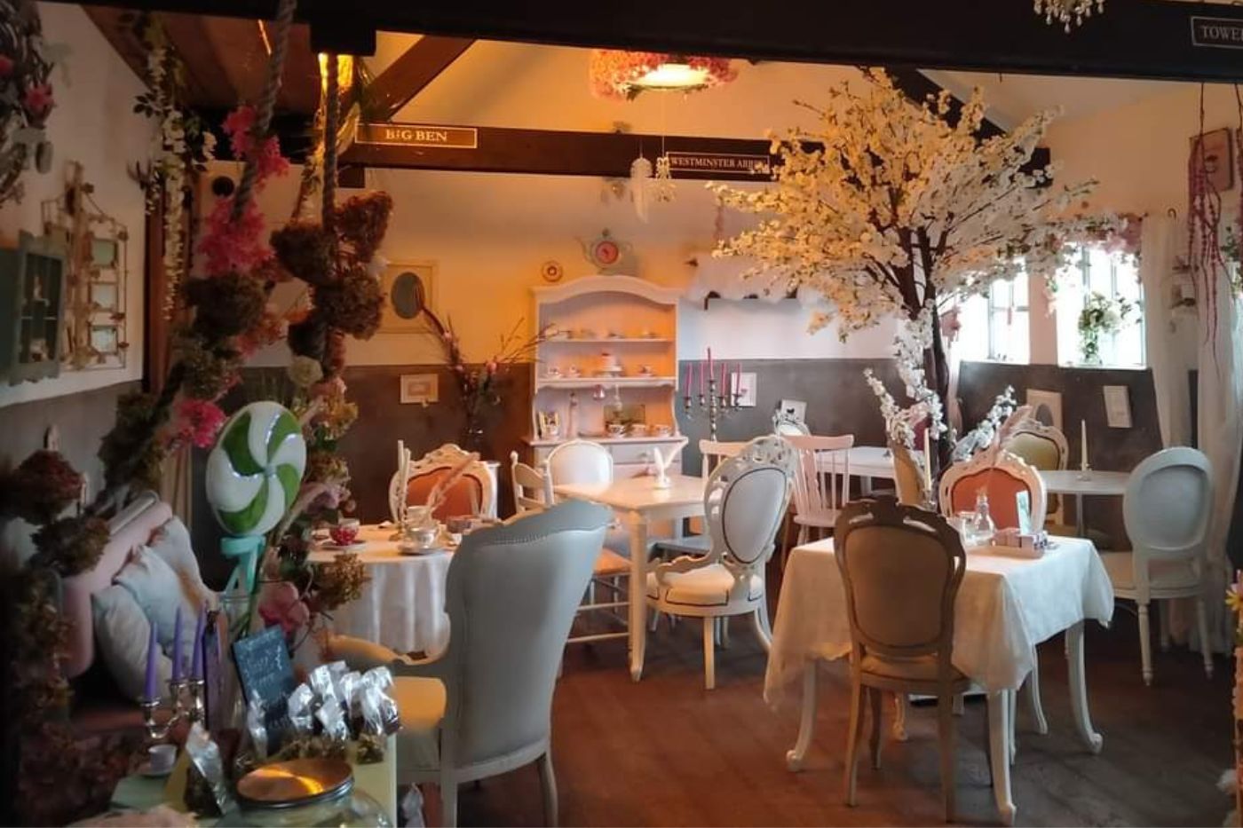 Engelse high tea