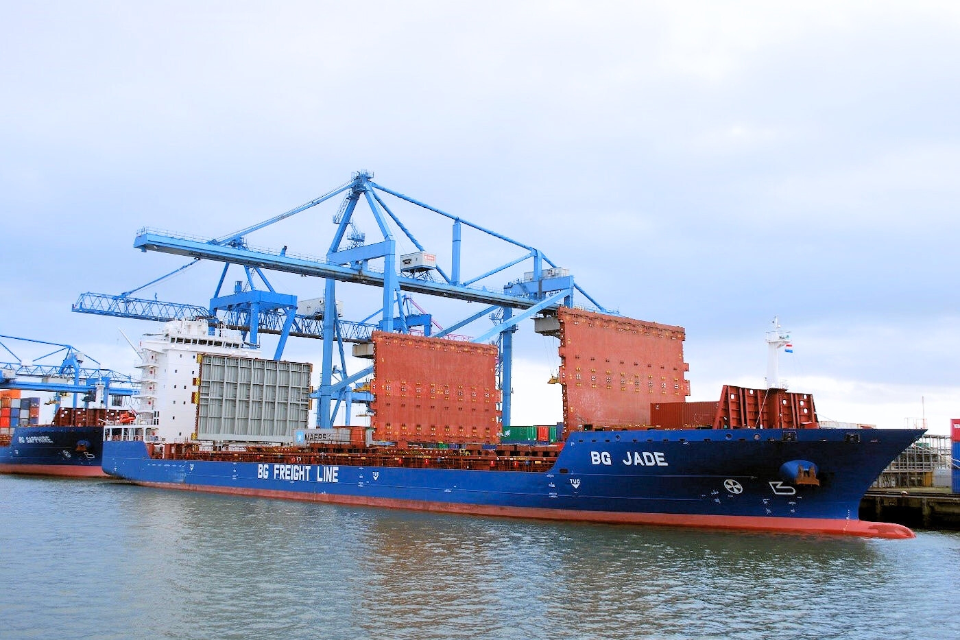 Rondvaart door de Rotterdamse haven