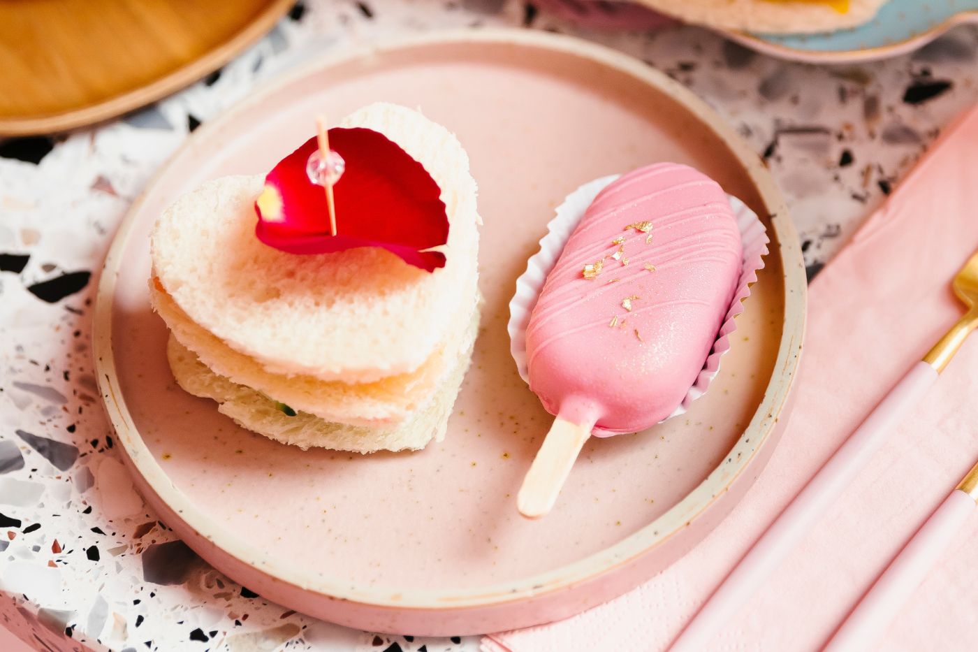 Geniet van een Pink High Tea