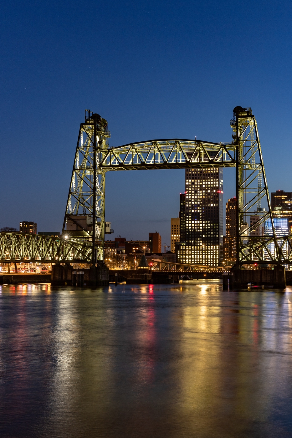 Rotterdam by night cruise