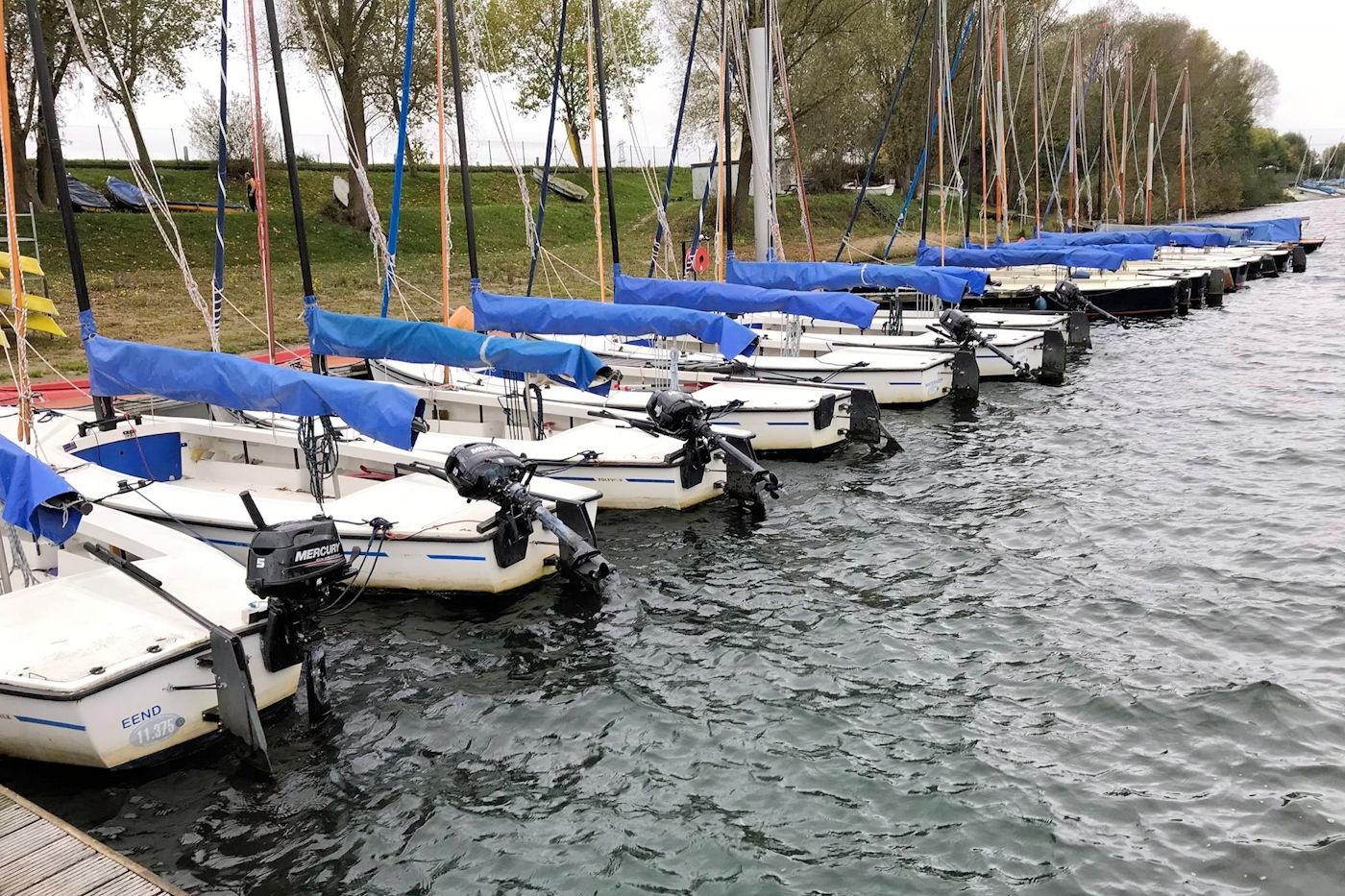 Zeilen en overnachten op het water