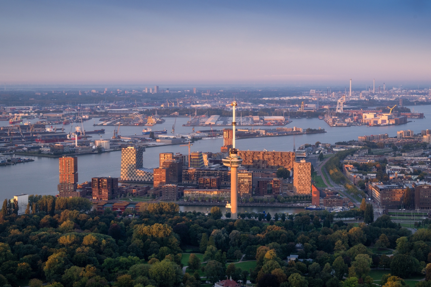 Beste uitzicht van Rotterdam op de Euromast cadeaubon brunchen