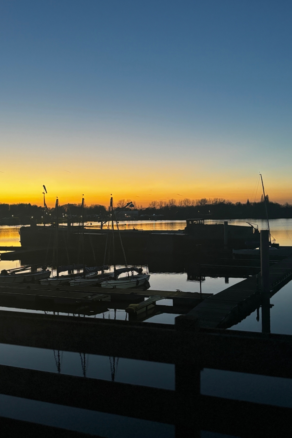 Varen en slapen op een vlot