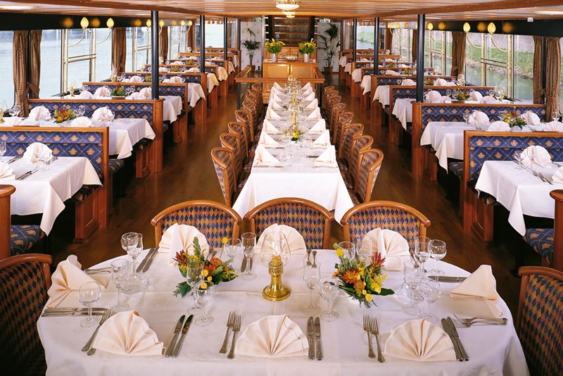 Brunchen en varen op de Maas