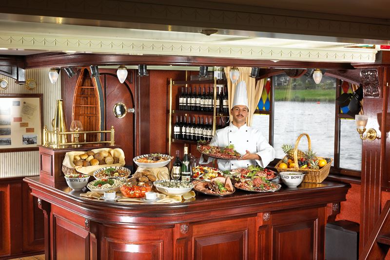 Brunchen en varen op de Maas