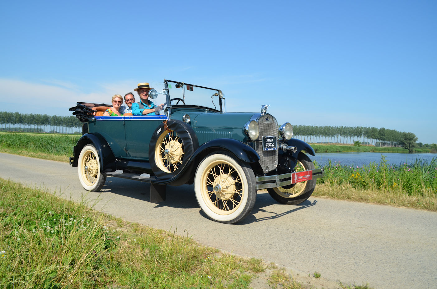 Rondrit in een oldtimer
