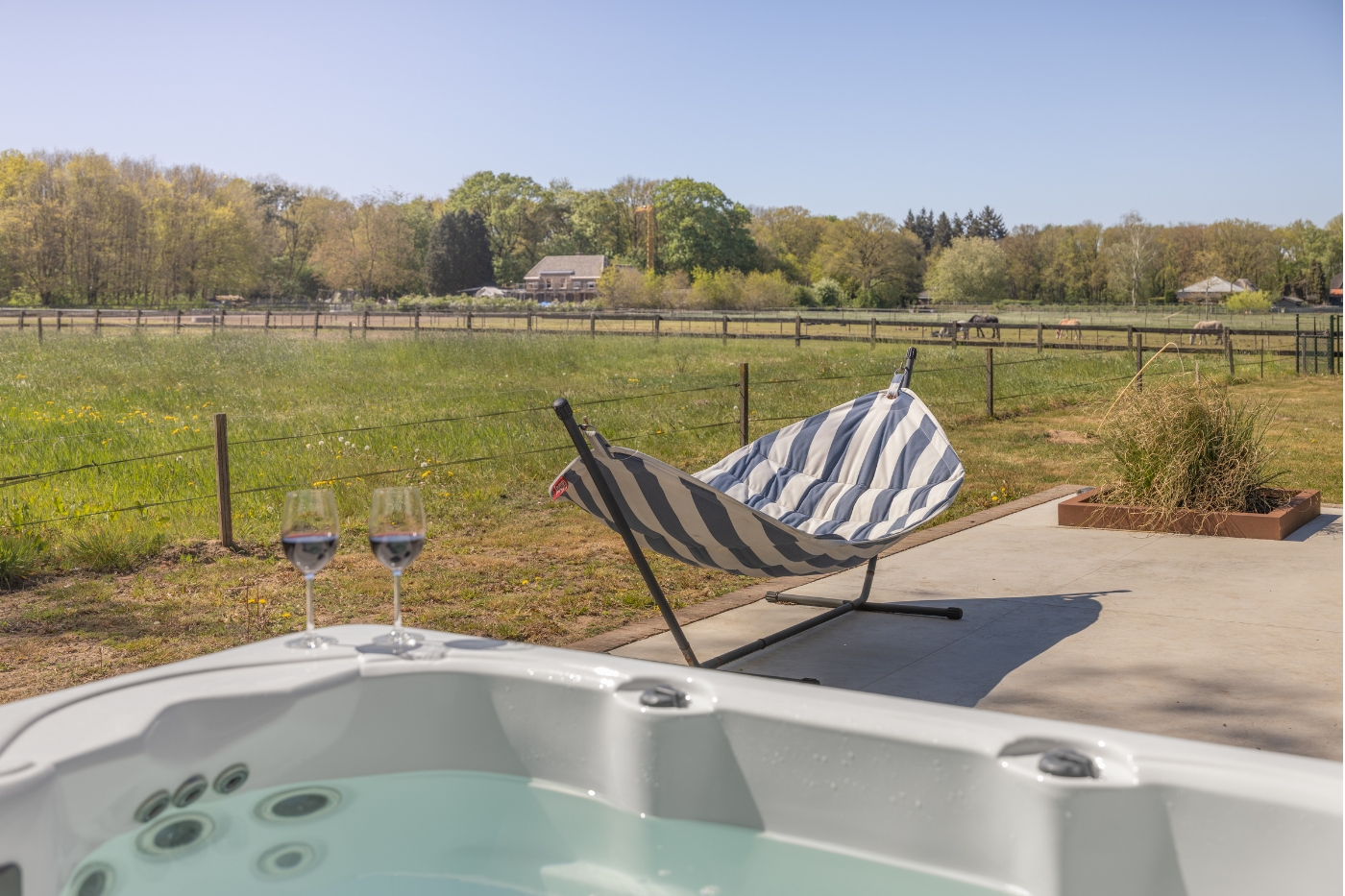b&b wellness met bioscoop hangmat cadeau