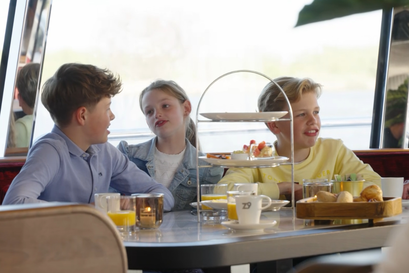 High tea rondvaart door de Biesbosch