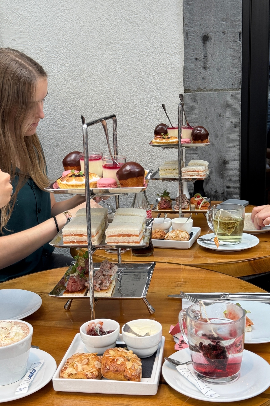 high tea in de stadbistro