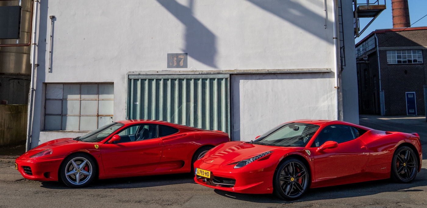 Rijden in 2 Ferrari's cadeau