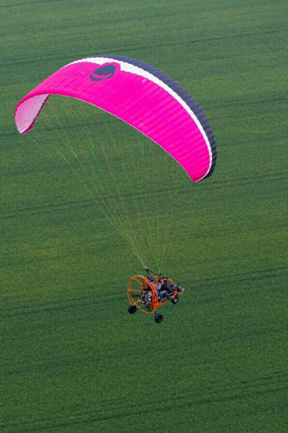 Initiatievlucht met een paramotor