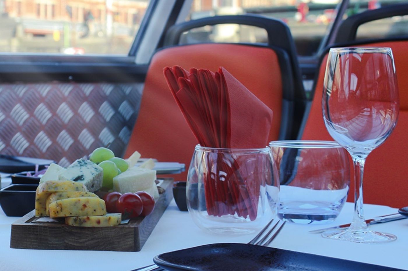 Cheese en wine cruise