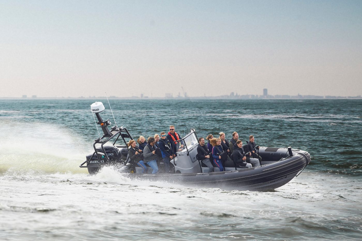 geef speedboot varen over de noordzee cadeau