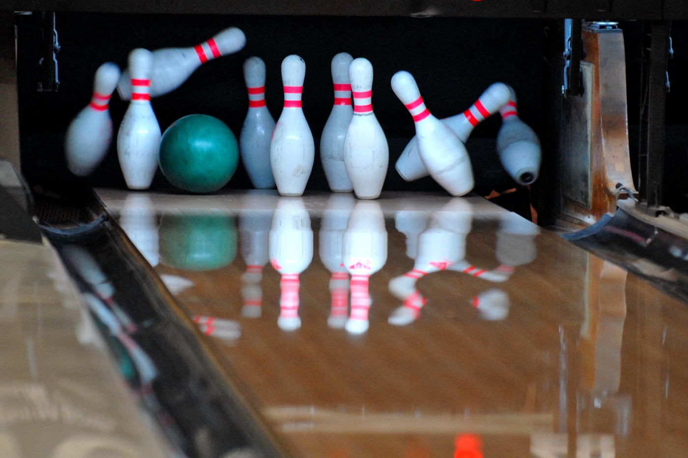 Bowlen en spareribs eten