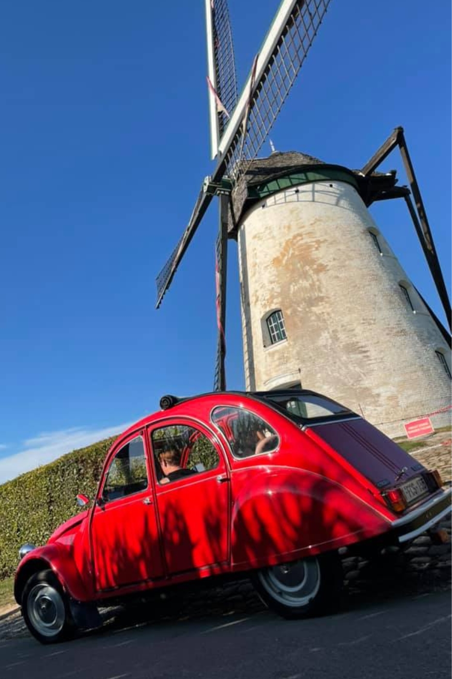 Toeren in een 2cv