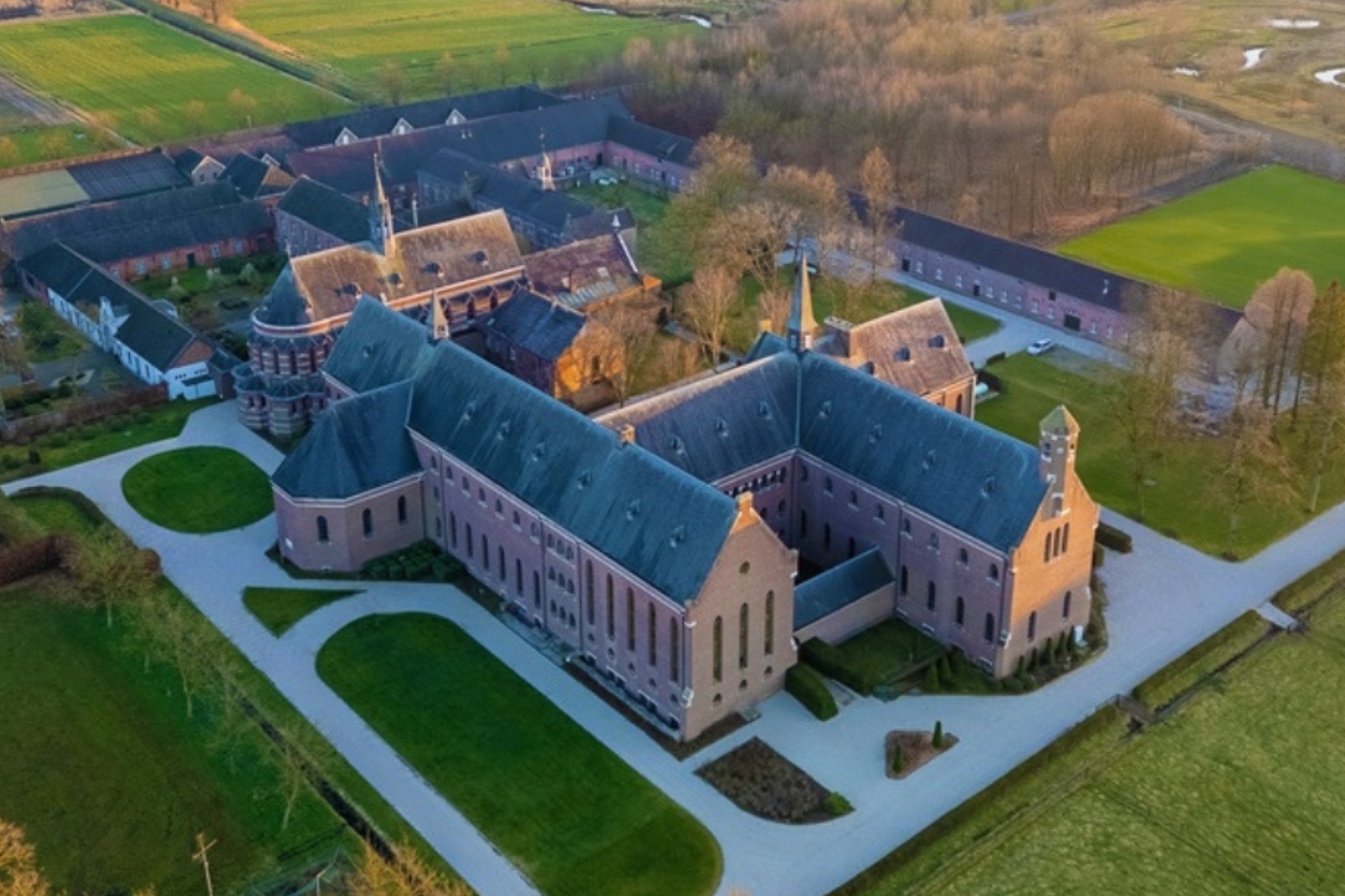 Bezoek historische abdijgebouwen Achelse Kluis