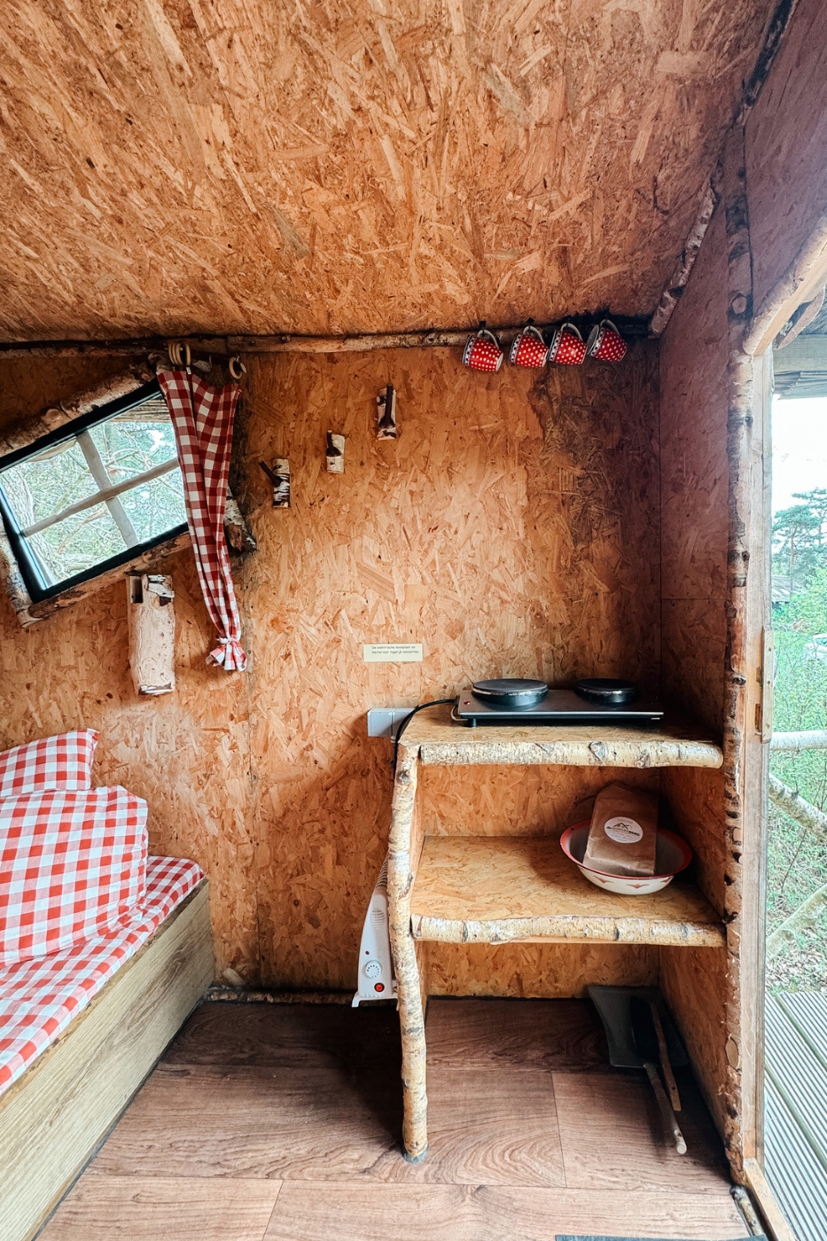 Overnachten in een boomhut